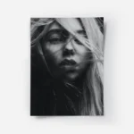 poster portrait femme en noir et blanc.webp