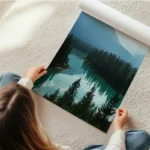 poster riviere turquoise et montagnes en rouleau.webp