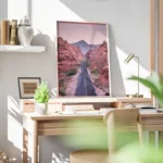 poster route desertique entre rochers bureau.webp