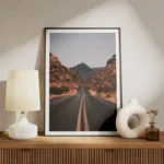 poster route desertique rouge meuble.webp