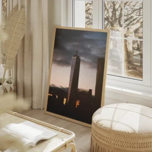 poster skyline de new york au crepuscule salon beige.webp