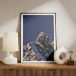 poster sommet neigeux montagnard meuble.webp