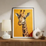 poster tete de girafe sur fond orange meuble.webp
