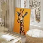 poster tete de girafe sur fond orange salon beige.webp