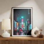 poster ville nocturne illuminee meuble.webp