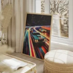 poster voitures spatiales colorees salon beige.webp