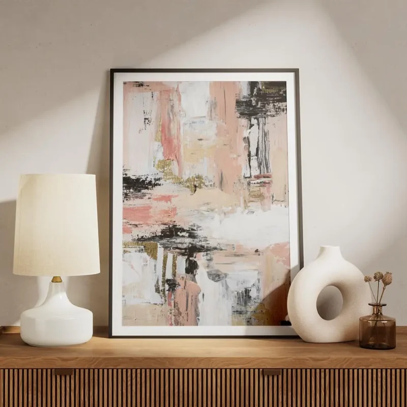 affiche abstraite aux teintes rose beige blanc et noir avec des touches dorees t meuble.webp