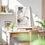 affiche abstraite aux tons gris beige noir et marron avec un motif de couleur to bureau.webp