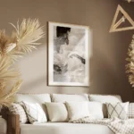 affiche abstraite aux tons gris beige noir et marron avec un motif de couleur to salon.webp