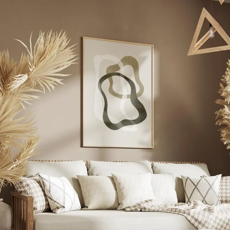 affiche abstraite avec des formes organiques irregulieres en vert beige et blanc salon.webp