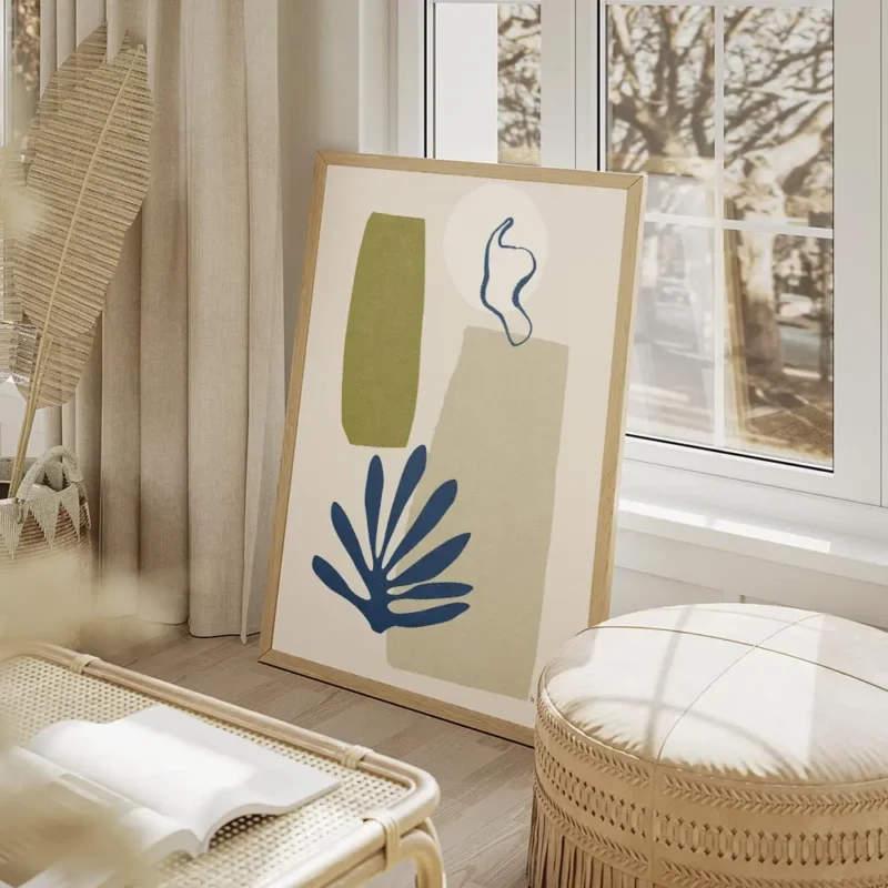 affiche abstraite avec des formes organiques vertes beiges et bleues et des lign salon beige.webp