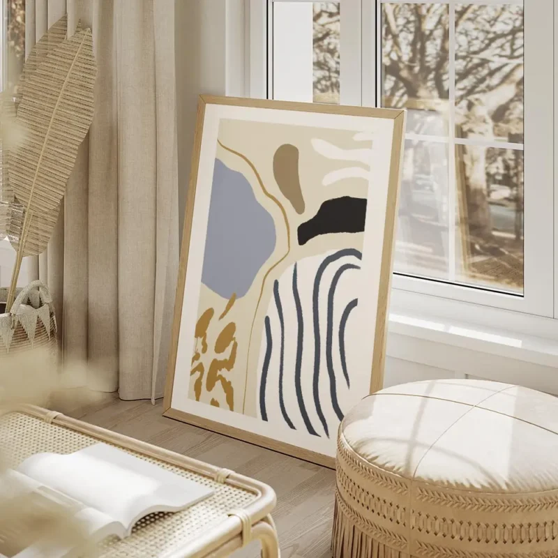 affiche abstraite avec des rayures bleues formes et lignes en marron blanc noir salon beige.webp