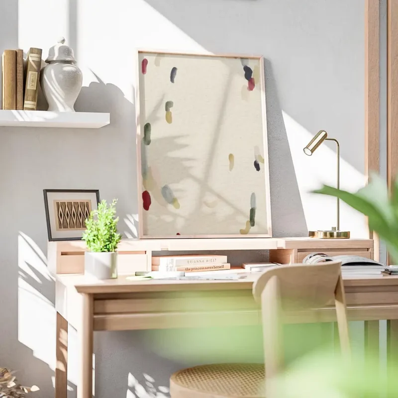 affiche abstraite avec des touches de peinture organiques rouges vertes bleues e bureau.webp