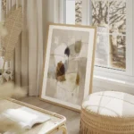 affiche abstraite beige avec des formes texturees marron bleues et des lignes fi salon beige.webp