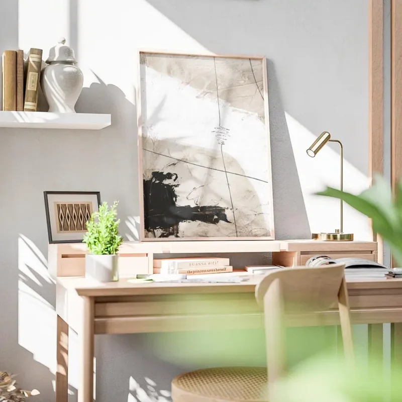 affiche abstraite beige et blanc avec des formes organiques des touches de noir bureau.webp