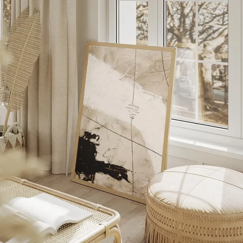 affiche abstraite beige et blanc avec des formes organiques des touches de noir salon beige.webp