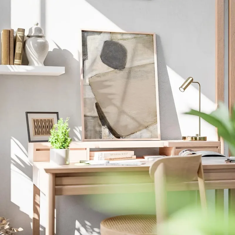 affiche abstraite beige et blanc avec une forme noire texturee et des lignes geo bureau.webp