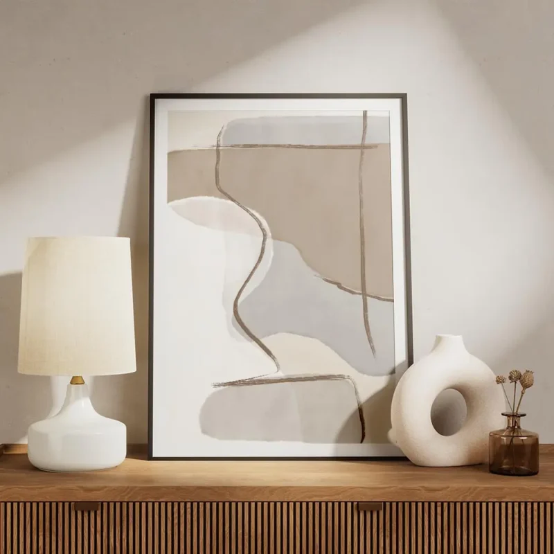 affiche abstraite beige et bleue avec des formes organiques et des lignes marron meuble.webp