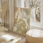 affiche abstraite brute avec des coups de pinceau en relief tons beige vert et o salon beige.webp