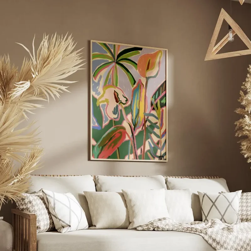 affiche abstraite coloree representant des plantes et des fleurs tropicales sur salon.webp