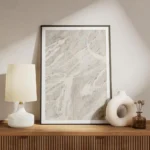 affiche abstraite de vagues et de lignes organiques beiges blanches et grises su meuble.webp