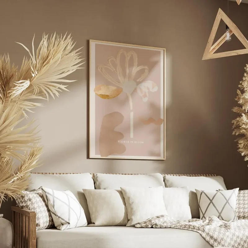 affiche abstraite dune fleur rose aux petales textures et formes organiques sur salon.webp