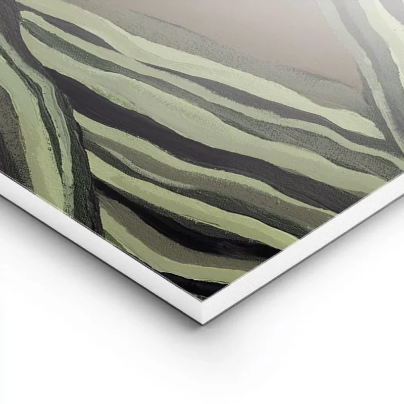 affiche abstraite dune silhouette aux tons terreux et dun tissu raye vert olive lightpanel.webp