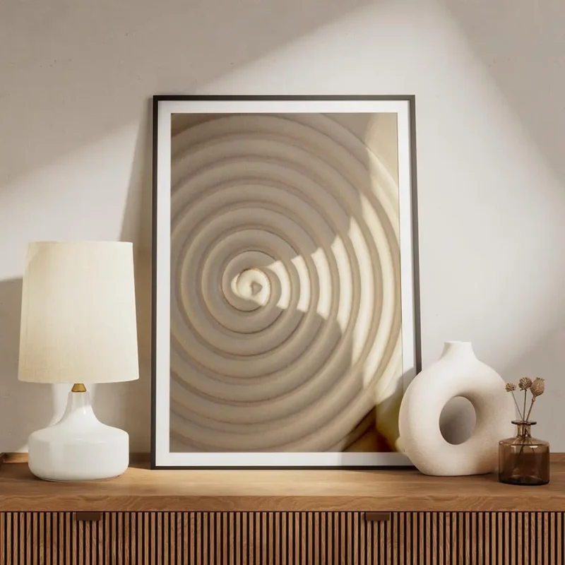 affiche abstraite dune spirale beige avec des ombres marquees creant un effet de meuble.webp
