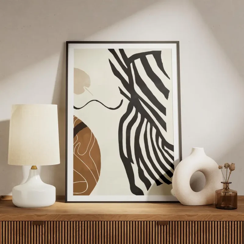 affiche abstraite formes organiques noir beige et marron inspiration feminine meuble.webp
