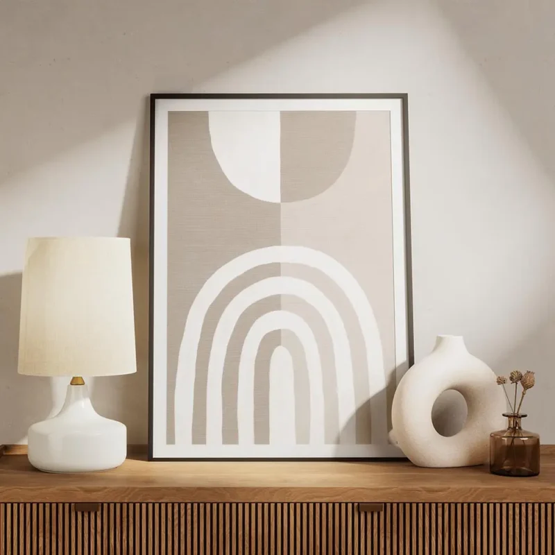 affiche abstraite minimaliste avec arches blanches et beiges formes geometriques meuble.webp