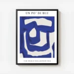 affiche abstraite aux lignes bleues sur fond beige typographie noire en haut et avec cadre.webp