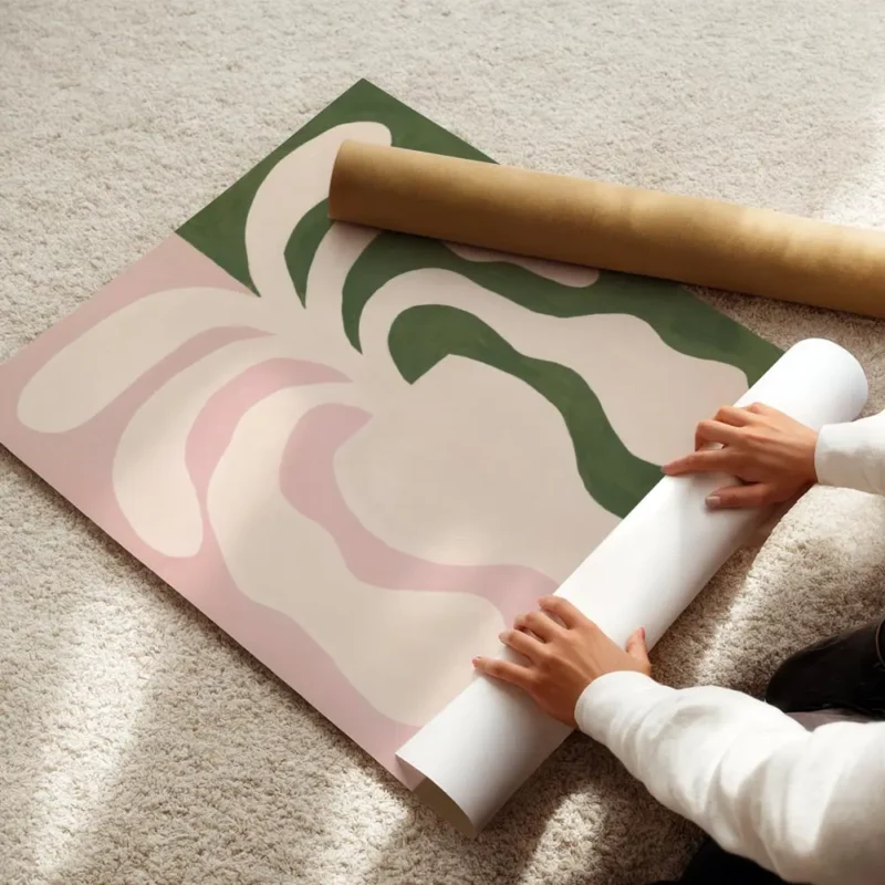 affiche abstraite avec une plante aux formes fluides dans un vase aux couleurs r enroule.webp