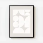 affiche abstraite geometrique avec des formes blanches et beiges avec cadre.webp