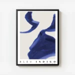 affiche abstraite indigo no2 avec des formes bleues sur un fond beige et du text avec cadre.webp