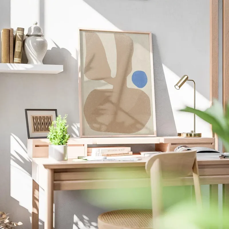 affiche abstraite minimaliste expressive aux formes organiques beige et boule bl bureau.webp