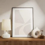 affiche abstraite moderne en tons beiges et gris avec des formes organiques et d meuble.webp