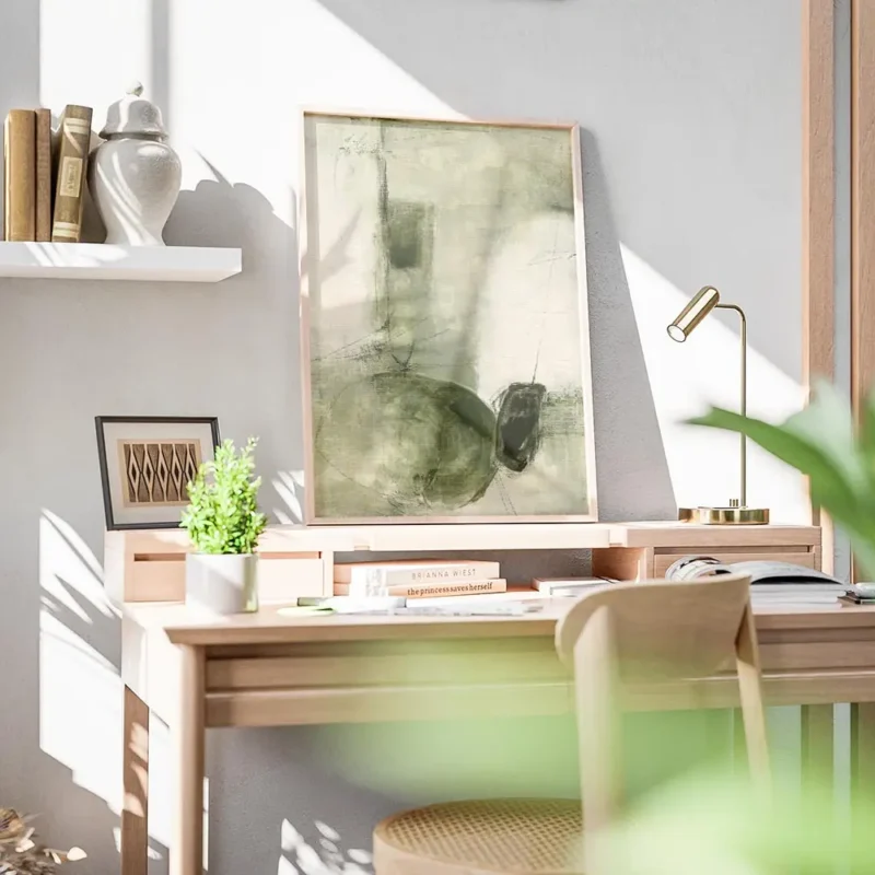affiche abstraite vert olive et vert fonce avec des formes organiques et des lig bureau.webp