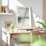 affiche abstraite verte avec des coups de pinceau horizontaux et verticaux crean bureau.webp