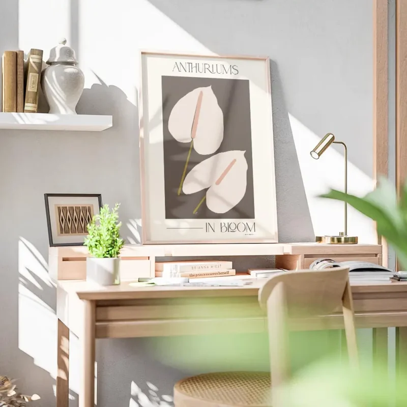 affiche adele naidoo avec deux anthuriums stylises aux spathes rose pale et spad bureau.webp