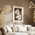 affiche adele naidoo avec deux anthuriums stylises aux spathes rose pale et spad salon.webp