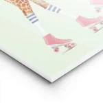 affiche amusante dune girafe sur des rollers roses avec chaussettes rayees blanc lightpanel.webp