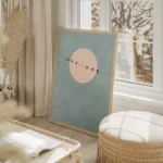 affiche apaisante doiseaux noirs sur un fil electrique devant une pleine lune ro salon beige.webp