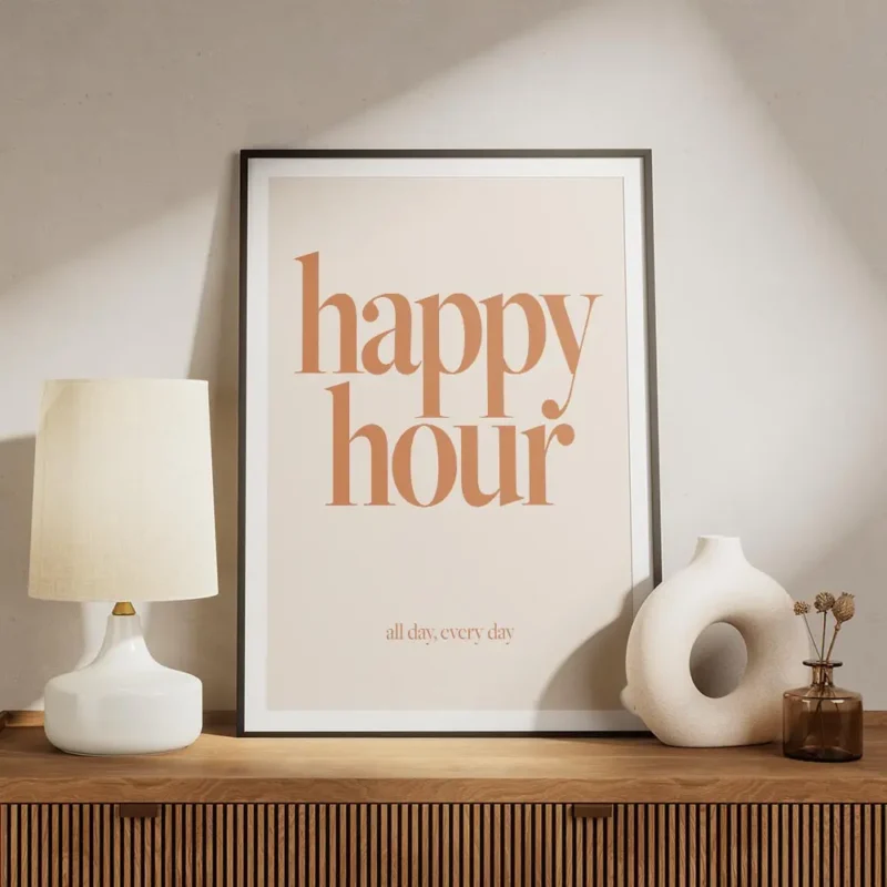 affiche apero de typographie pechue avec texte happy hour en gras et all day eve meuble.webp