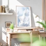 affiche aquarelle avec un nuage blanc moelleux sur un ciel bleu texture peinte a bureau.webp