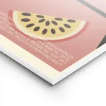 affiche artistique dun cocktail martini dans un verre avec typographie et une tr lightpanel.webp