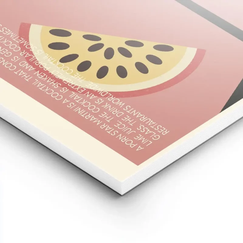 affiche artistique dun cocktail martini dans un verre avec typographie et une tr lightpanel.webp