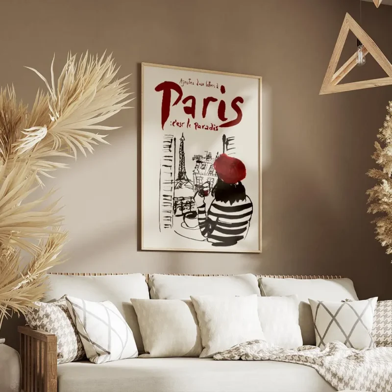 affiche artistique dune femme en beret rouge et mariniere admirant paris depuis salon.webp