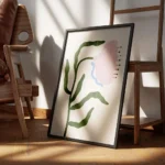 affiche artistique dune fleur abstraite rose avec feuillage vert sur fond beige encadre.webp