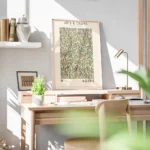 affiche arts crafts avec motif floral vert et rouge sur fond beige typographie a bureau.webp