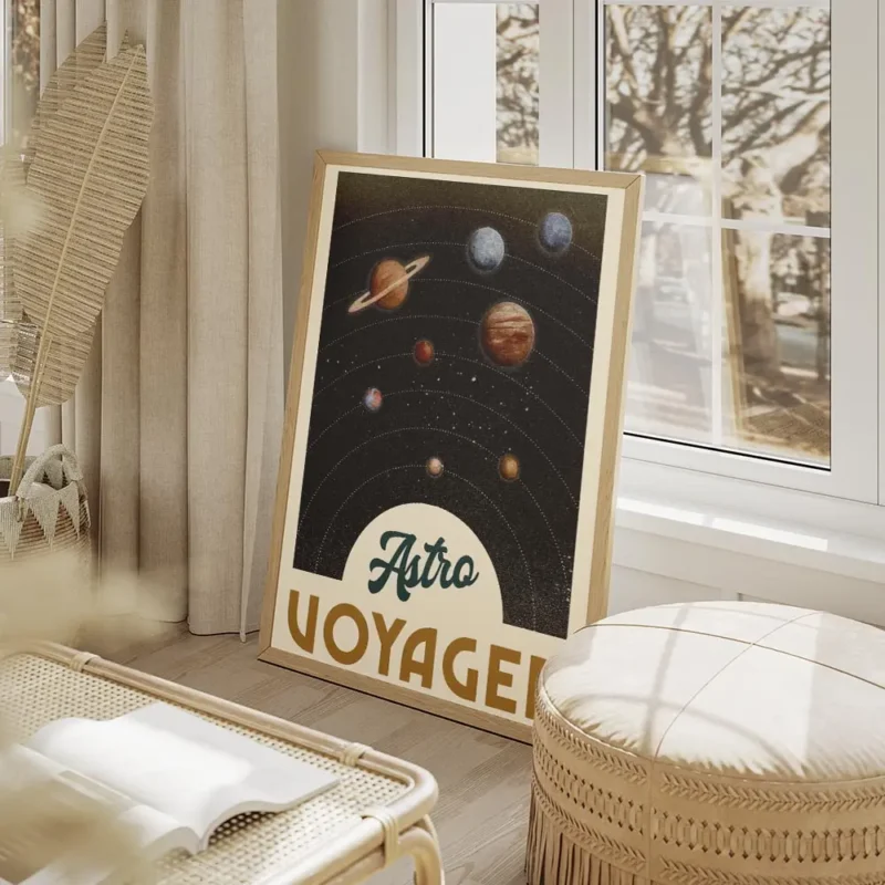 affiche astro voyager avec systeme solaire planetes en orbite et typographie ast salon beige.webp